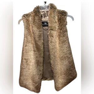Tart Collections Faux Fur Vest in Brown